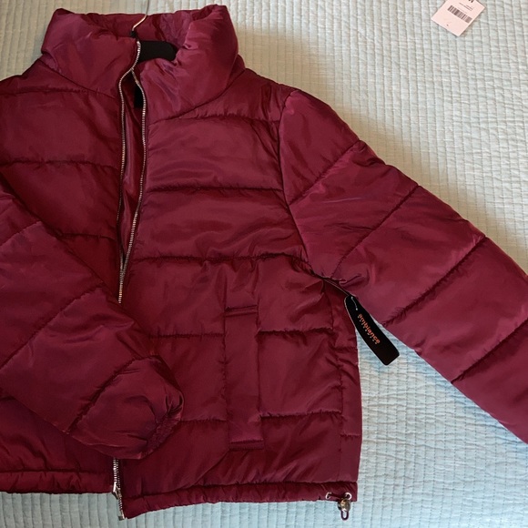 Red or Maroon cropped puffer coat or jacket - Picture 3 of 4